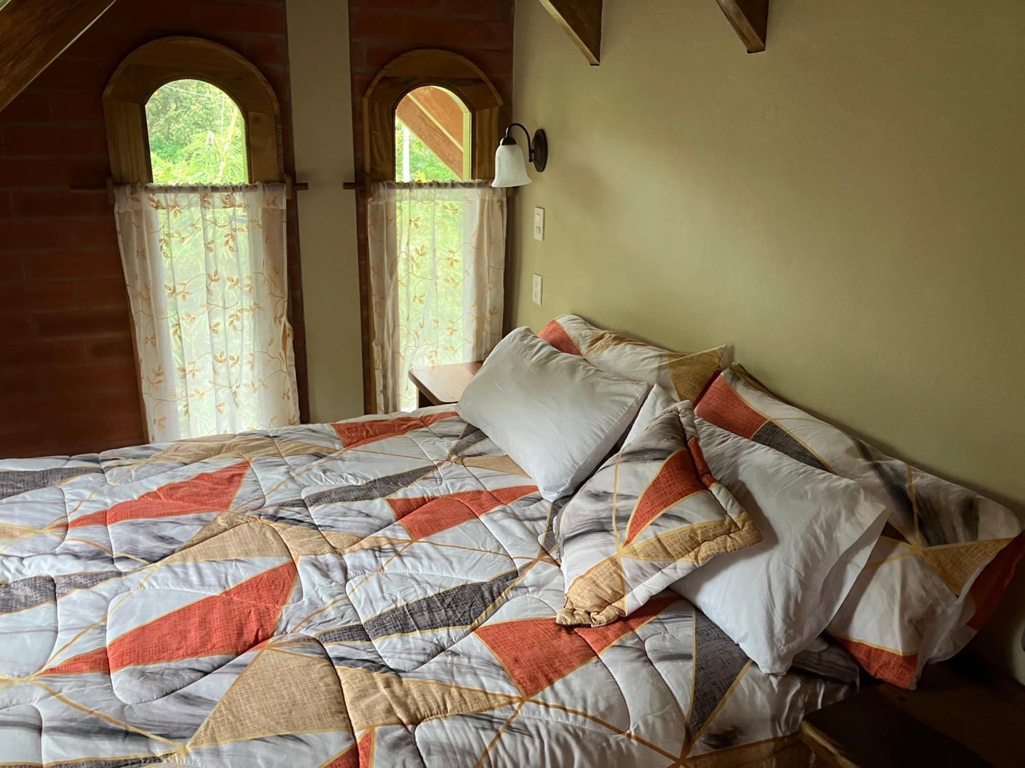 Casa Del Rio En Mindo Bed & Breakfast Eksteriør bilde