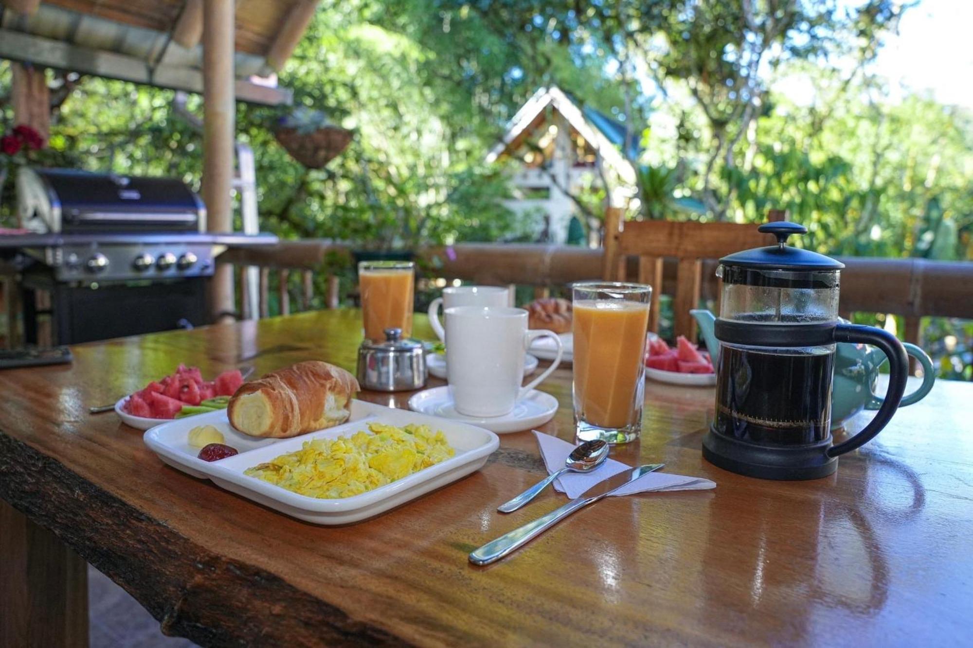 Casa Del Rio En Mindo Bed & Breakfast Eksteriør bilde